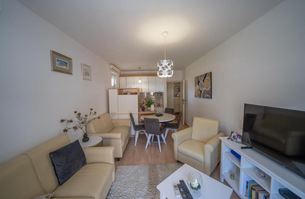 Sunshine Apartment Kotor Exterior photo