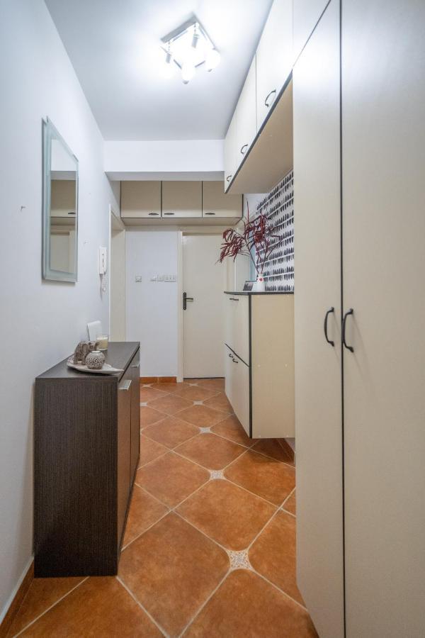 Sunshine Apartment Kotor Exterior photo